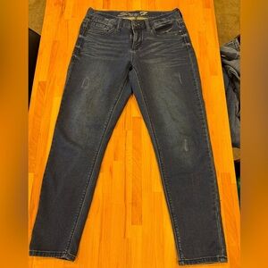 Women’s seven girlfriends jeans size 6